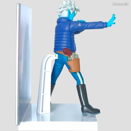 Glorio - Figurine avec Panel 14cm Banpresto