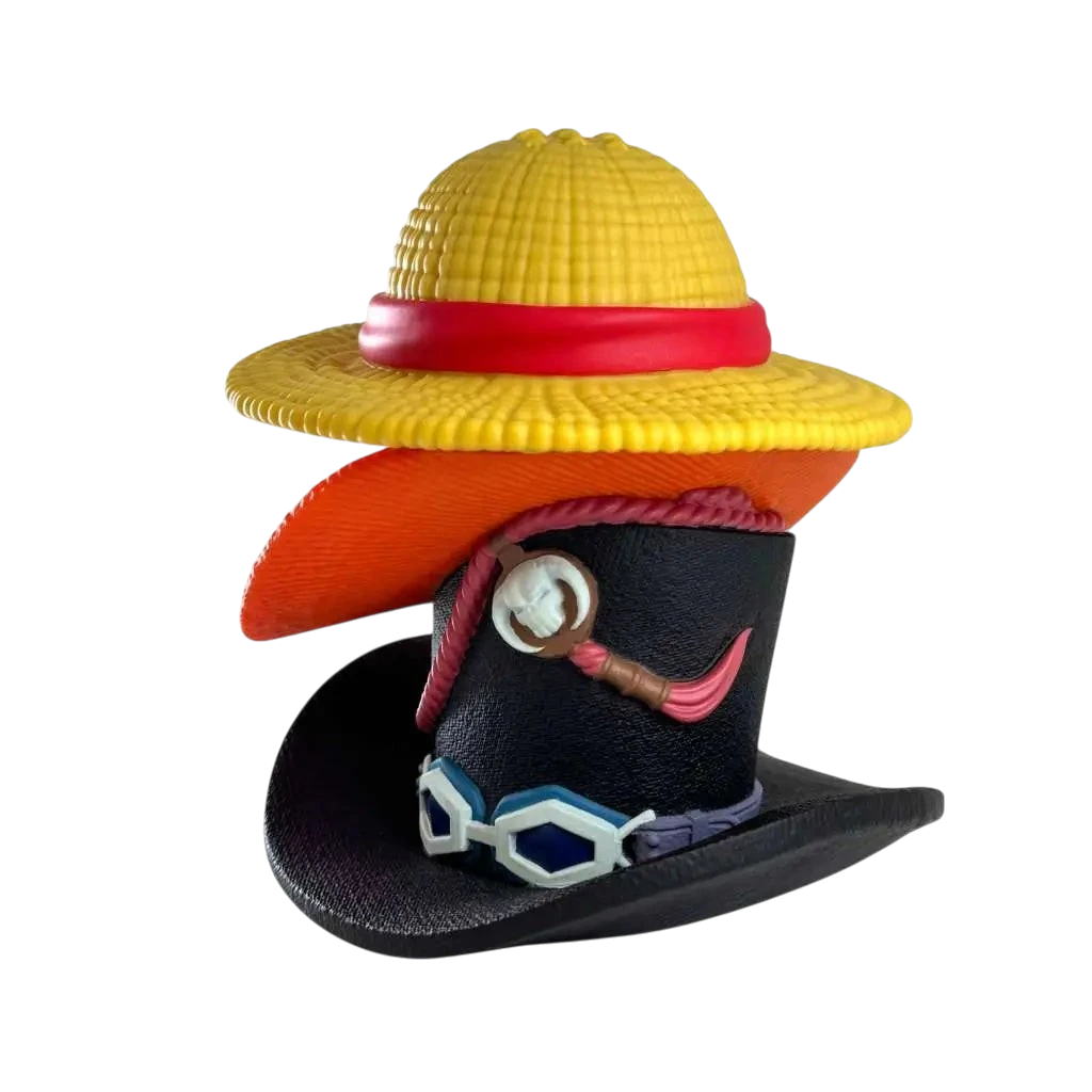 ONE PIECE STACK OF HATS MONEY BOX - Vue 3