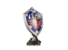 LEGEND OF ZELDA HYLIAN SHIELD PVC STATUE - Vue 1