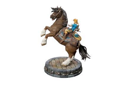 LEGEND OF ZELDA LINK ON HORSE LEGEND STATUE - Vue 3