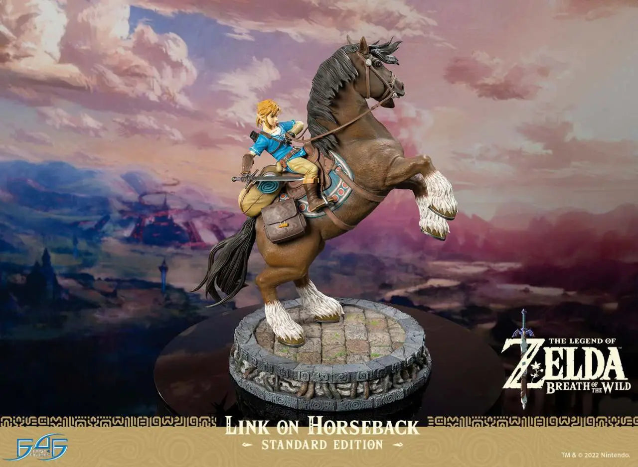 LEGEND OF ZELDA LINK ON HORSE LEGEND STATUE - Vue 5