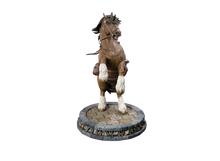 LEGEND OF ZELDA LINK ON HORSE LEGEND STATUE - Vue 2