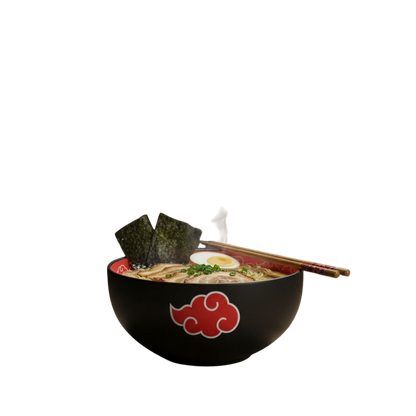 Bol en céramique NIPPON DOKI STORE Naruto Akatsuki noir et rouge rempli de ramen fumants avec baguettes sur table