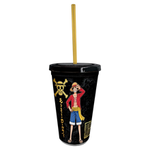 Gobelet noir NIPPON DOKI STORE One Piece de 470 ml avec paille dorée, illustré avec Luffy et le logo pirate.