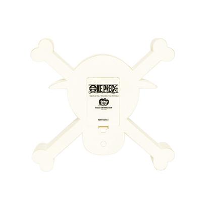 Vue arrière de la lampe crâne One Piece officielle NIPPON DOKI STORE avec compartiment à piles et logos de licence
