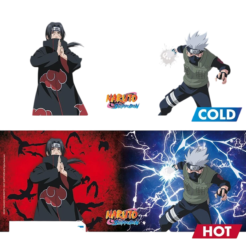 Mug thermo-réactif NIPPON DOKI STORE Naruto Shippuden avec Kakashi et Itachi, passant du noir à un décor dynamique.