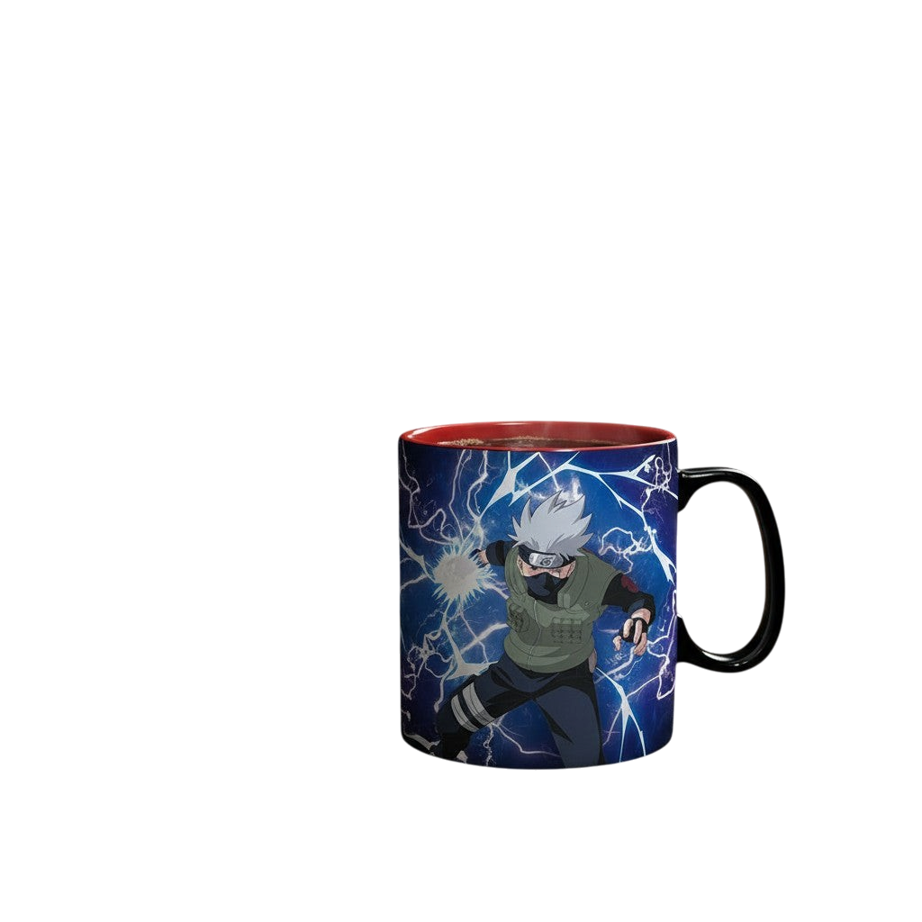 Mug thermo-réactif NIPPON DOKI STORE Naruto en céramique avec Kakashi et effets d'éclairs bleus sur fond sombre