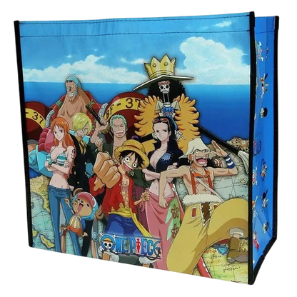 Sac shopping NIPPON DOKI STORE One Piece avec l'équipage du Chapeau de Paille sur fond de carte marine bleue