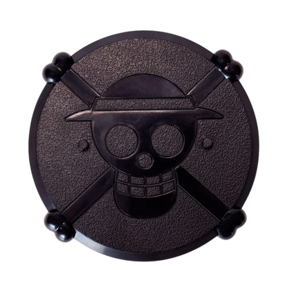 Socle noir rond pour figurine NIPPON DOKI STORE avec le logo tête de mort de l'équipage du Chapeau de Paille