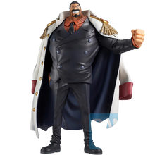 Monkey D. Garp (jeune) - Ichibansho Legendary Hero 25cm Banpresto